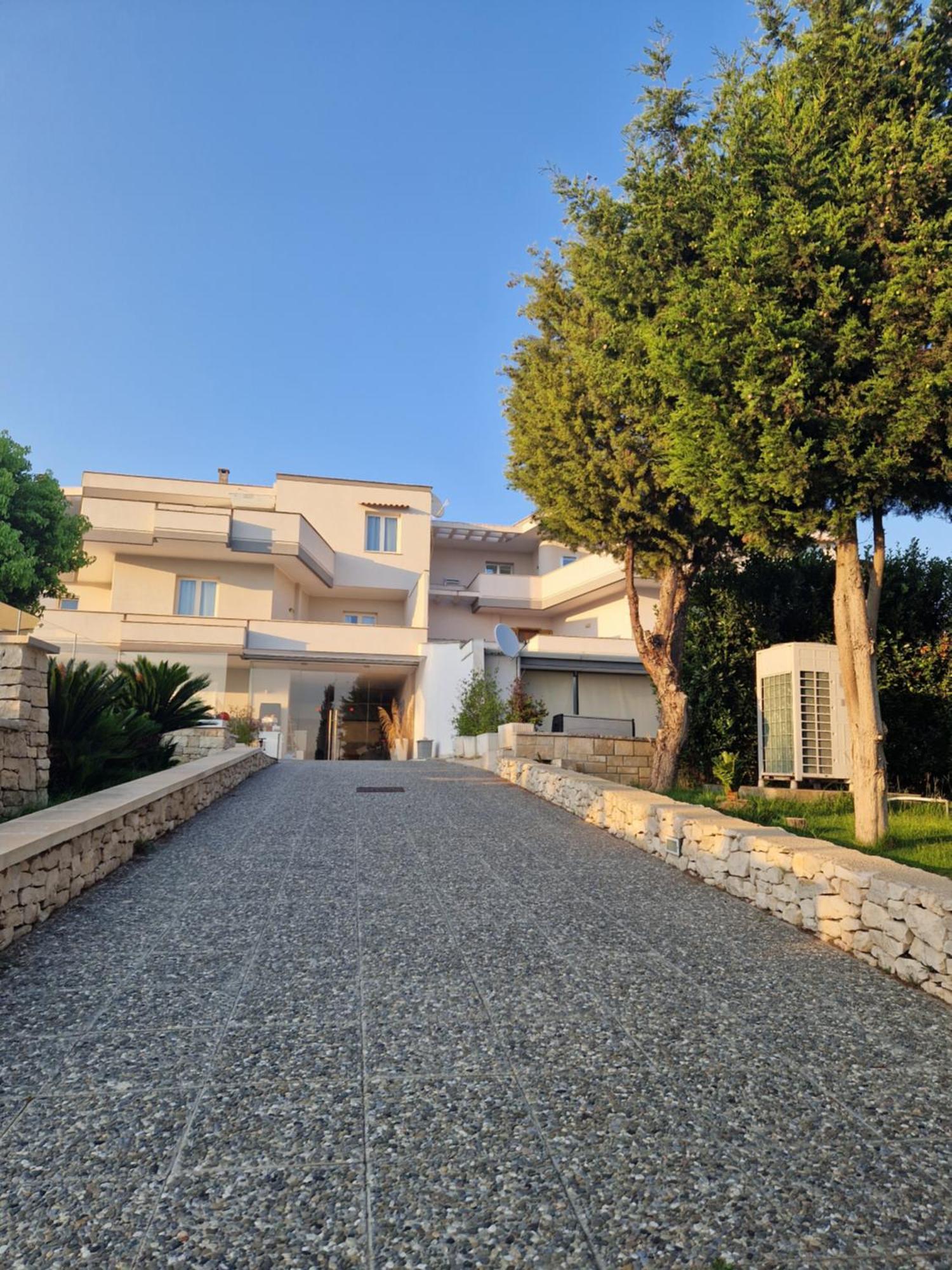 Villa לצ'ה מראה חיצוני תמונה